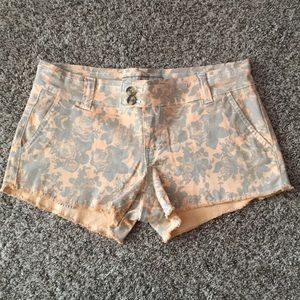 Buckle shorts